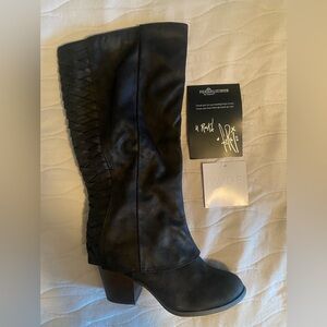 Fergalicious by Fergie Women’s Tinley Black Boots